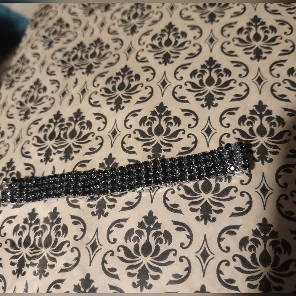 Black onyx fashion bracelet